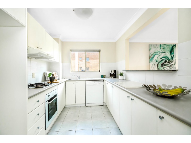 1/1 Bradley Place, Liberty Grove NSW 2138