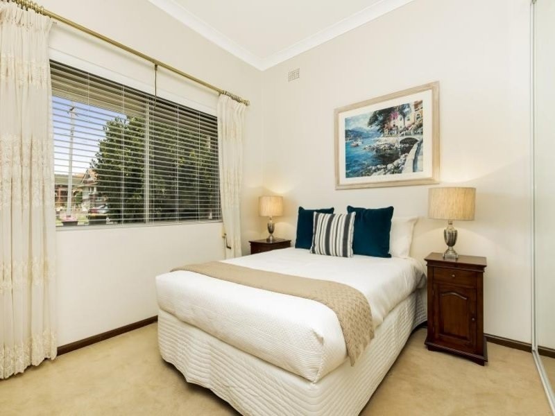 1 Clermont Avenue, Concord NSW 2137