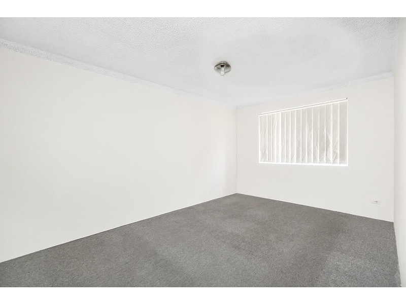 6/64 Sackville Street, Fairfield NSW 2165