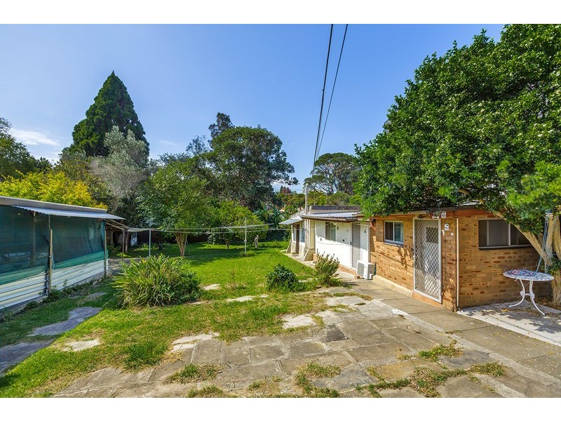 10 Narani Crescent, Earlwood NSW 2206