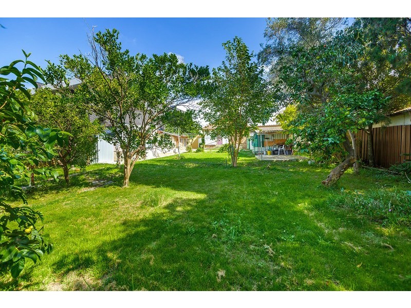 10 Narani Crescent, Earlwood NSW 2206