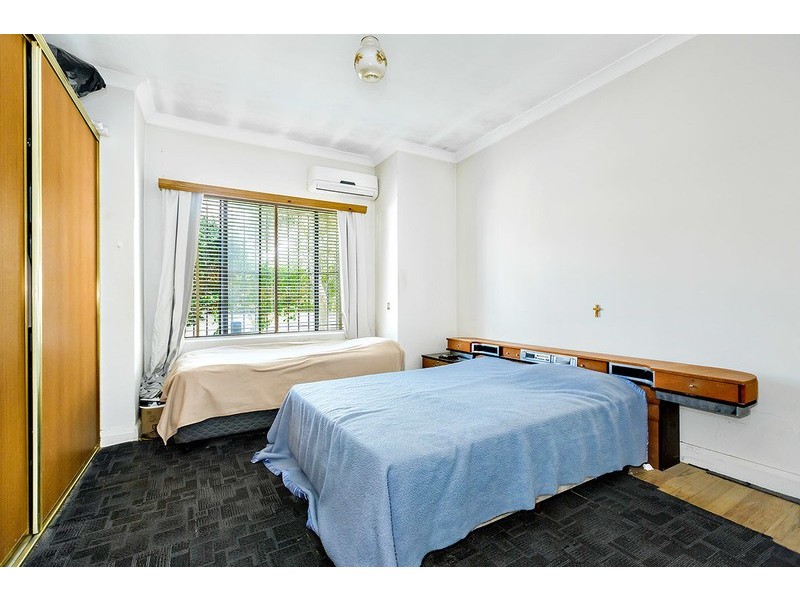 10 Narani Crescent, Earlwood NSW 2206