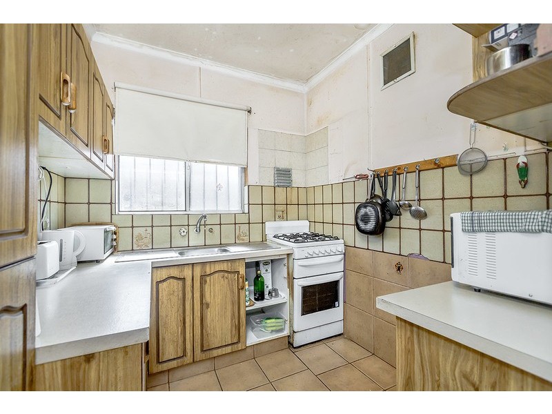 10 Narani Crescent, Earlwood NSW 2206