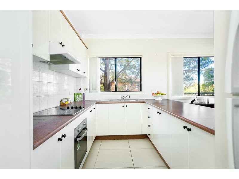 2/61 Tennyson Road, Greenacre NSW 2190