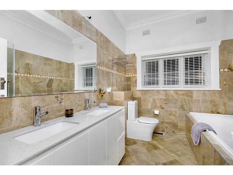 11 Cotswold Road, Strathfield NSW 2135