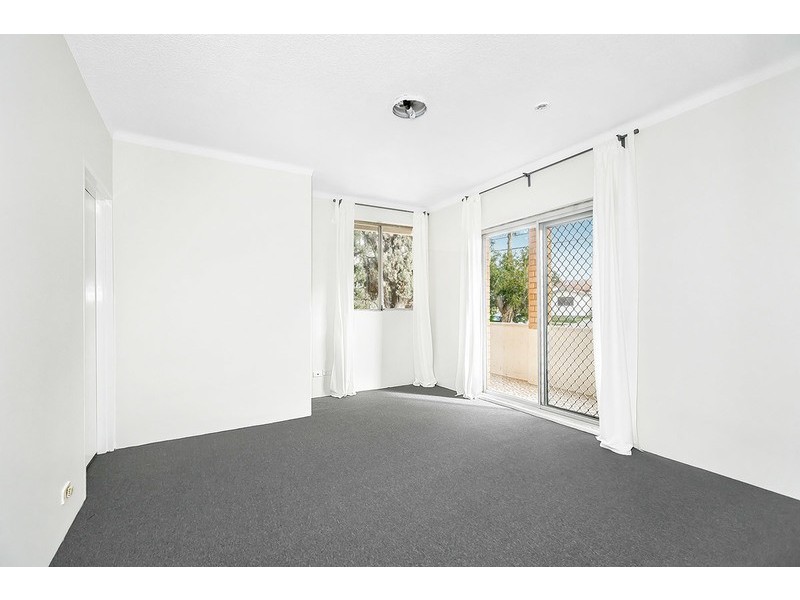 1/64 Sackville Street, Fairfield NSW 2165