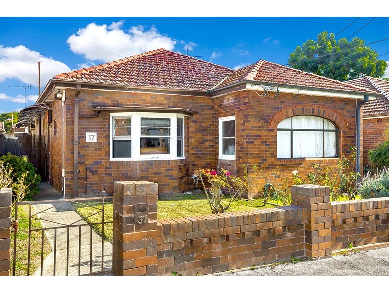 37 William Street, Ashfield NSW 2131