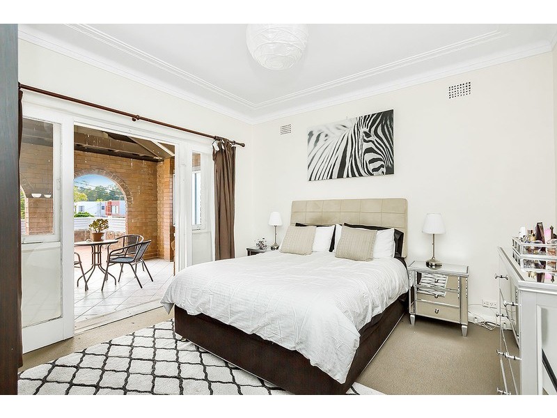 16 Carboona Avenue, Earlwood NSW 2206