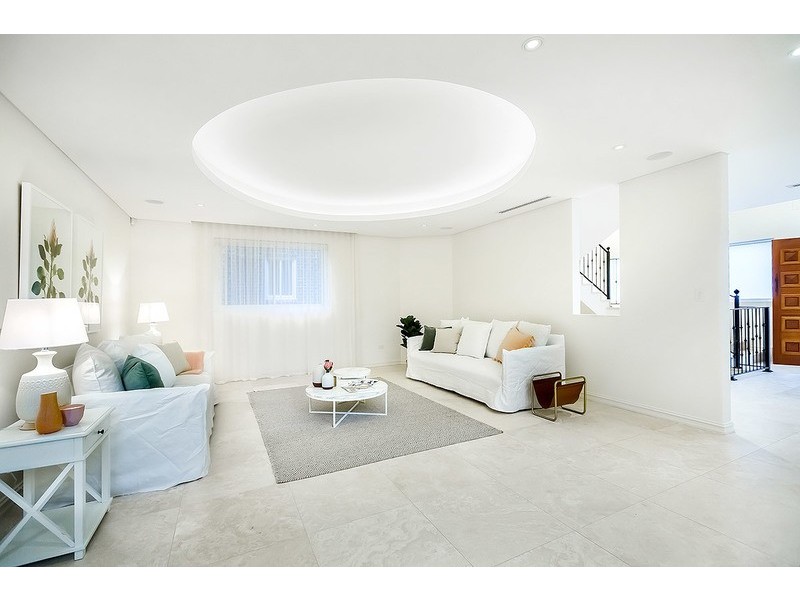 9 Kitchener Avenue, Earlwood NSW 2206