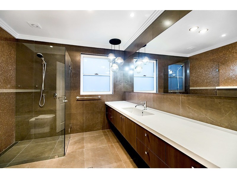 9 Kitchener Avenue, Earlwood NSW 2206