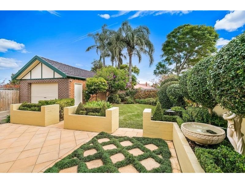 5 Service Avenue, Ashfield NSW 2131