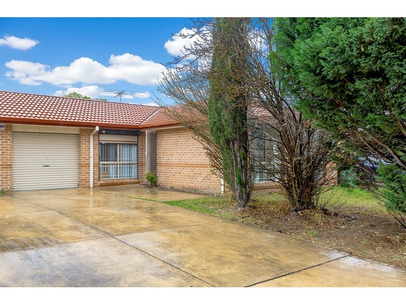 3 Ron Scott Circuit, Greenacre NSW 2190