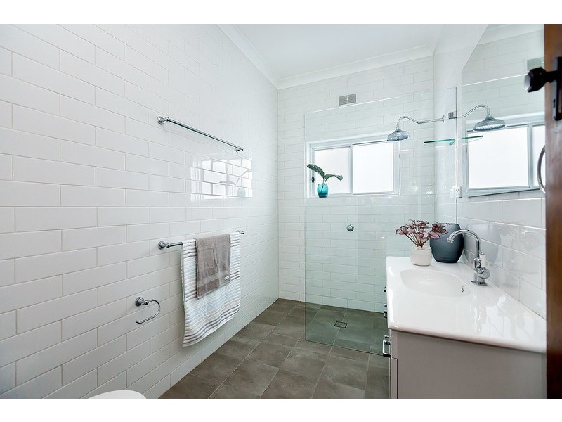 6 Wynnstay Avenue, Enfield NSW 2136