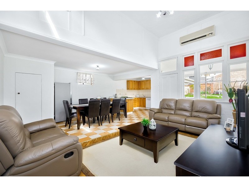 32 Windsor Road, Dulwich Hill NSW 2203