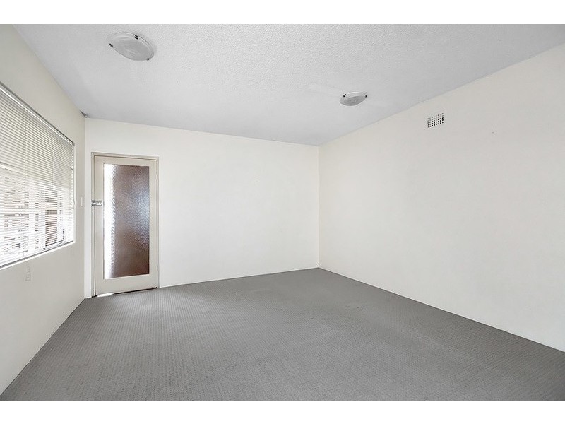 2/17A Victoria Avene, Concord West NSW 2138