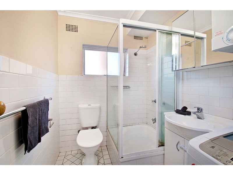 2/25 Canterbury Road, Canterbury NSW 2193