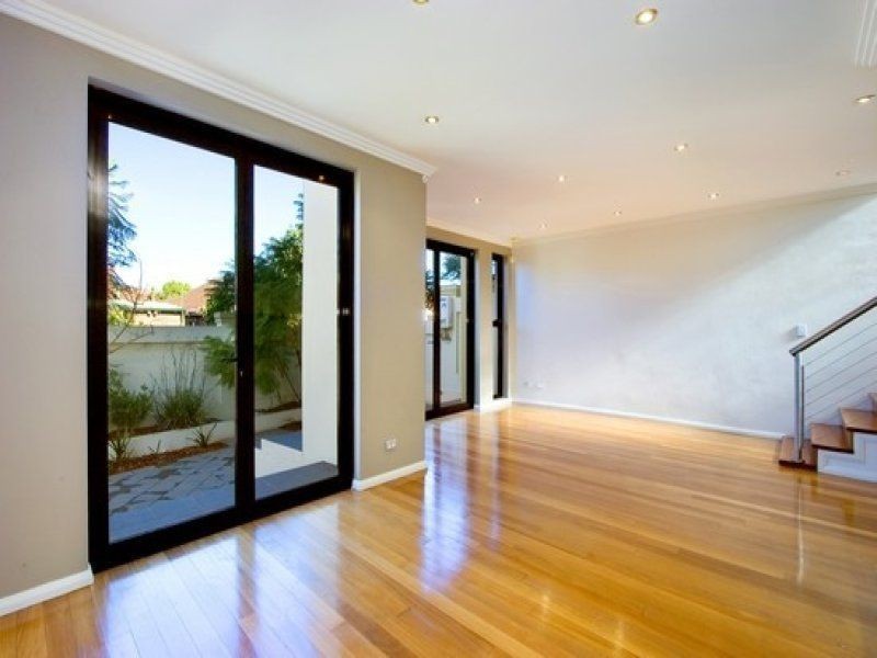 16 Farrow Lane, Tempe NSW 2044