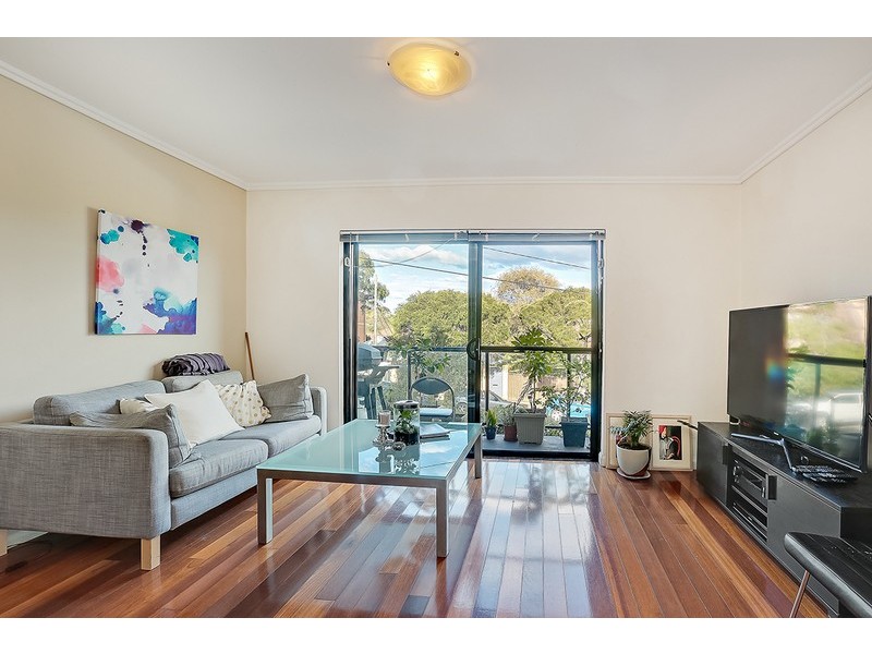 2/30 Glen Street, Marrickville NSW 2204