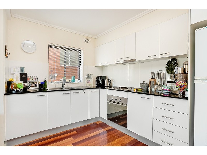 2/30 Glen Street, Marrickville NSW 2204