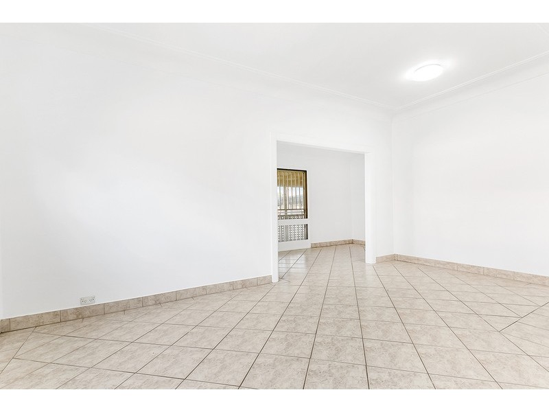 2 Payten Avenue, Roselands NSW 2196