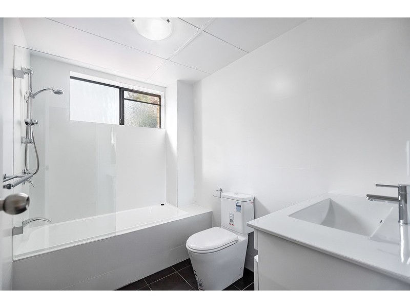 4/16 Central Avenue, Westmead NSW 2145