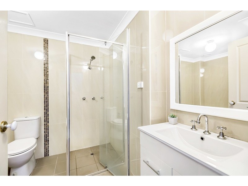 2/61 Tennyson Road, Greenacre NSW 2190