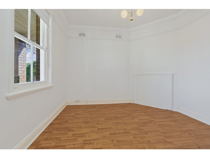 9 Tincombe Street, Canterbury NSW 2193