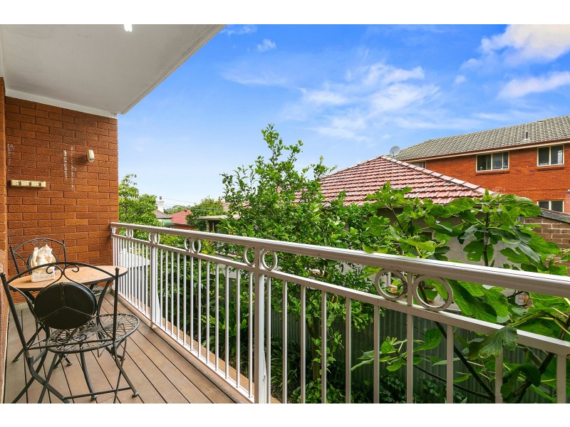 2/6 Esk Street, Marrickville NSW 2204