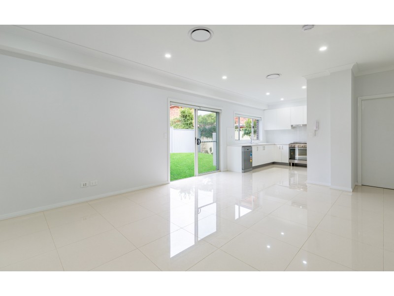 3/117-119 Stoddart Street, Roselands NSW 2196