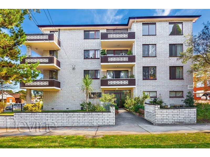8/41 Clyde Street, Croydon Park NSW 2133