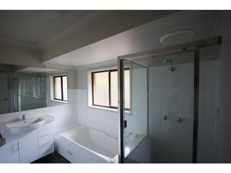 2/2 Eastbourne Road, Homebush West NSW 2140