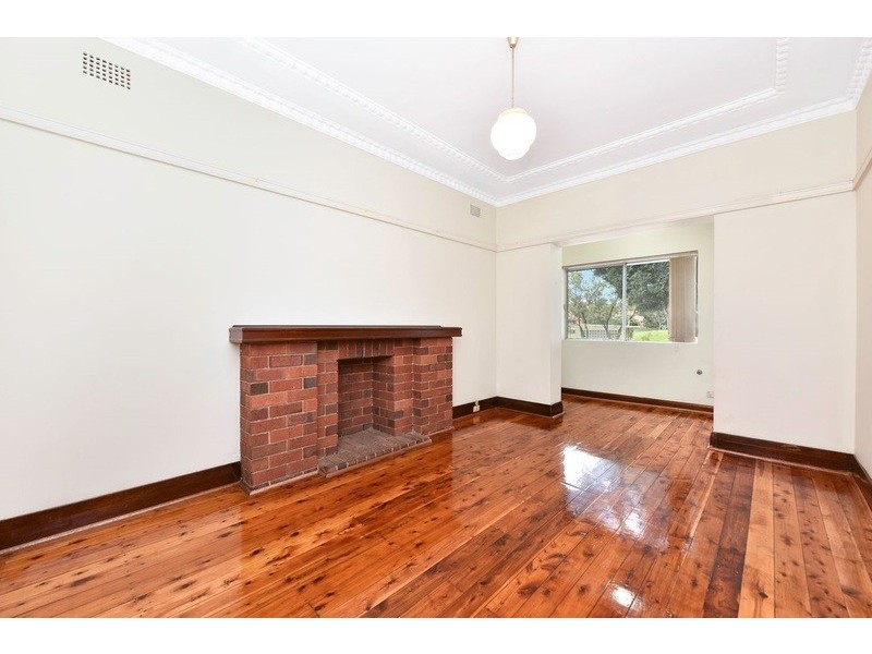 214 Bexley Road, Earlwood NSW 2206