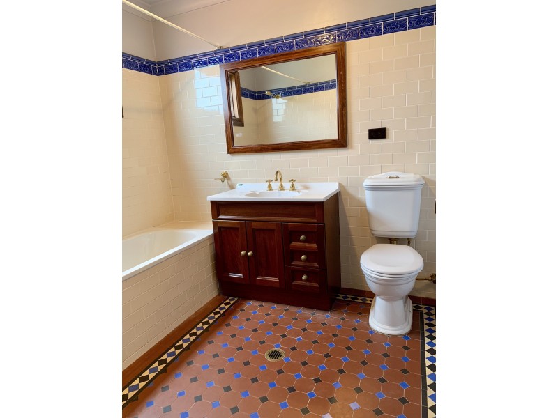 18 Dunstaffenage Street, Hurlstone Park NSW 2193