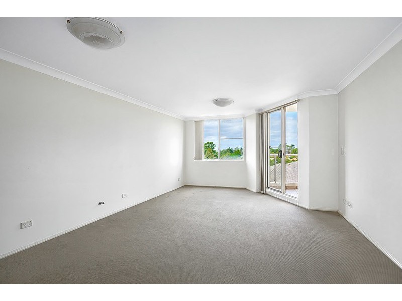 602/10 Wentworth Drive, Liberty Grove NSW 2138