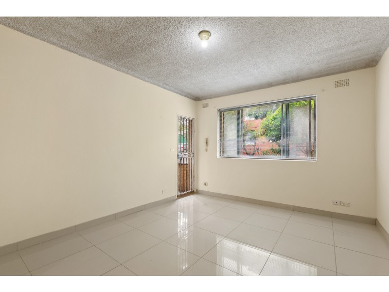 2/9 Bayley Street, Marrickville NSW 2204