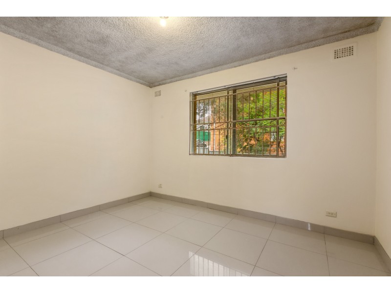 2/9 Bayley Street, Marrickville NSW 2204