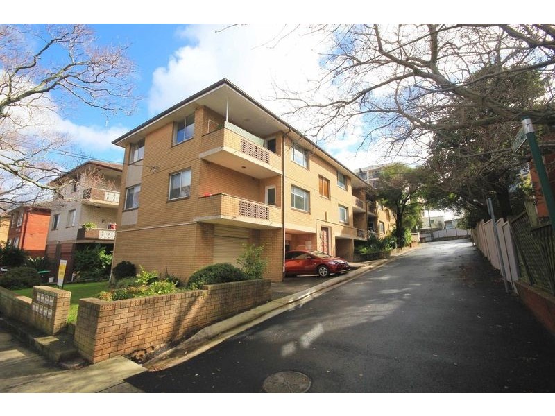 2/9 Bayley Street, Marrickville NSW 2204