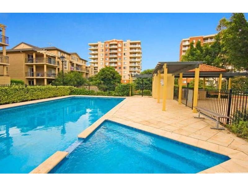 1/1 Bradley Place, Liberty Grove NSW 2138