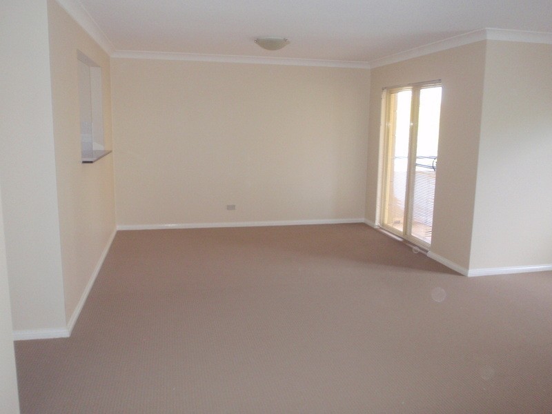 1/1 Bradley Place, Liberty Grove NSW 2138