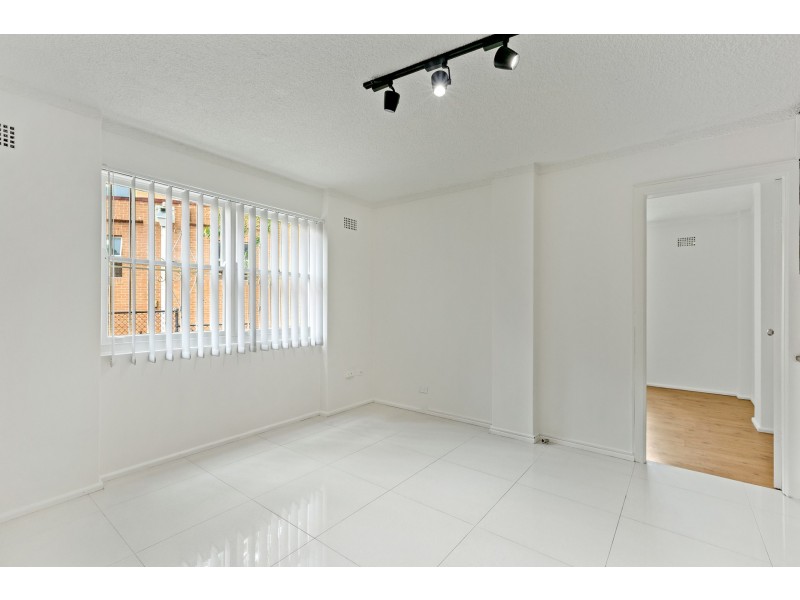 1/13-15 Glen Street, Marrickville NSW 2204