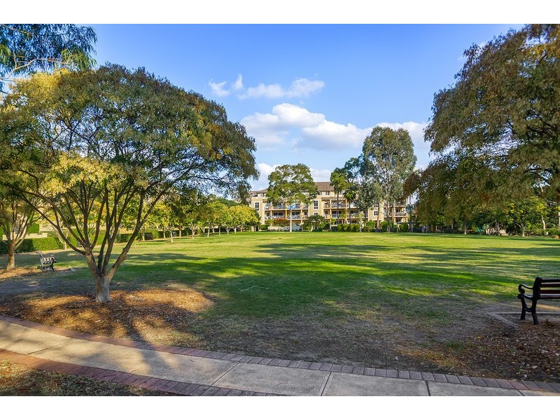 24/3 Bradley Place, Liberty Grove NSW 2138
