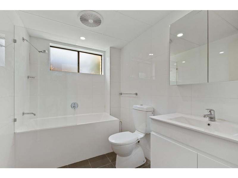 1/16 Central Avenue, Westmead NSW 2145