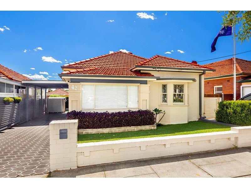 42 Arthur Street, Rodd Point NSW 2046