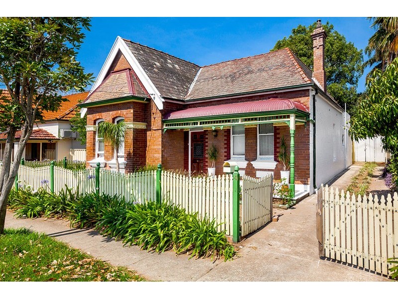 4 Gordon Street, Burwood NSW 2134