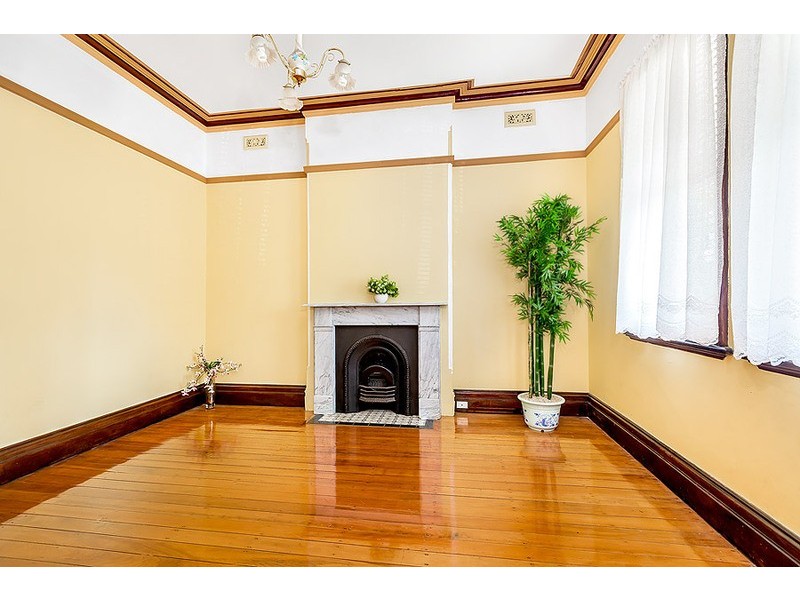 4 Gordon Street, Burwood NSW 2134