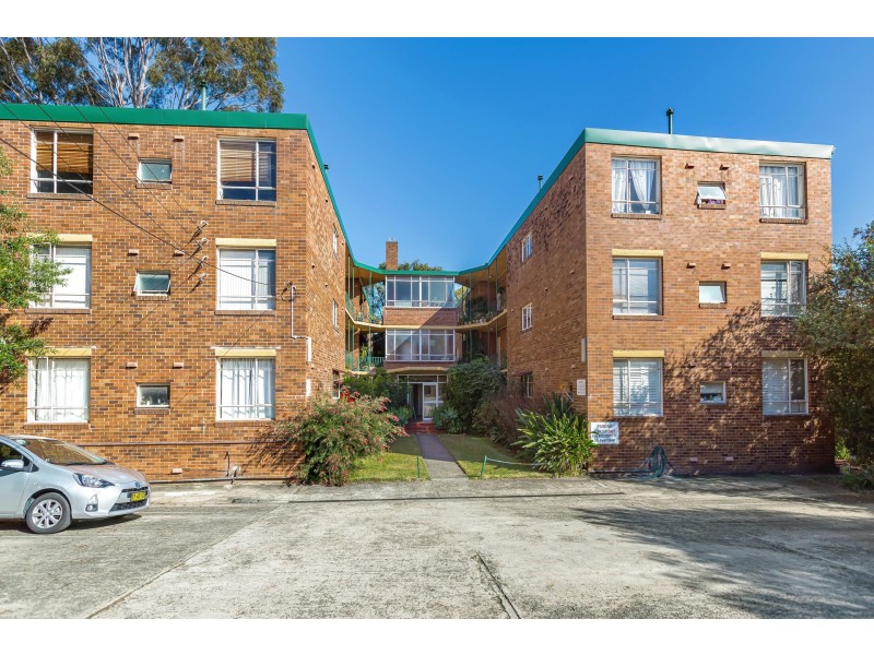 18/18A Ewart Street, Marrickville NSW 2204