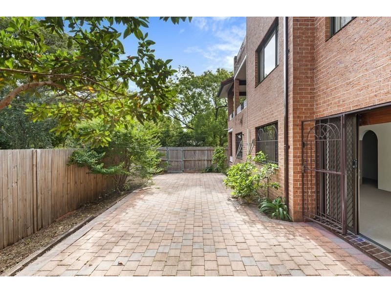 2/76 The Boulevarde, Strathfield NSW 2135