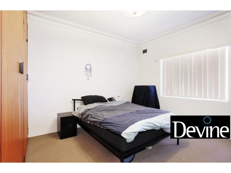 8/6 Kresser Grove, Canterbury NSW 2193