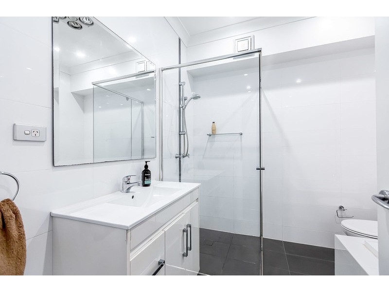 8/118-122 Canterbury Road, Hurlstone Park NSW 2193