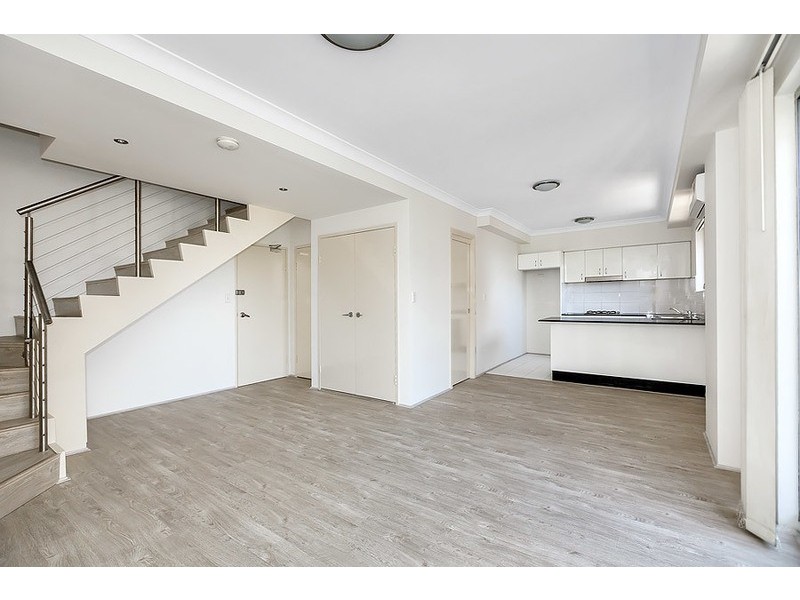 17/8-10 Lachlan Street, Liverpool NSW 2170